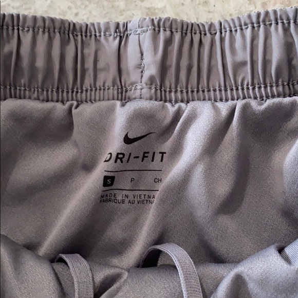 NIKE TEMPO DRY RUNNING SHORTS - Picture 2 of 4